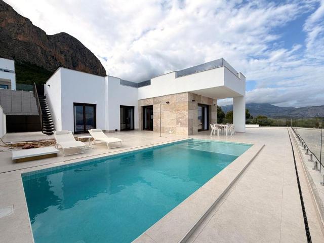 Chalet en venta en Polop, Valencia