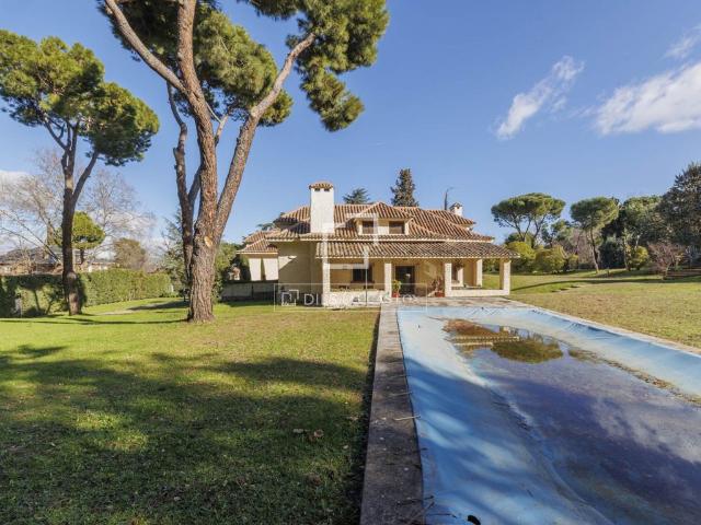 Chalet en venta en Pozuelo De Alarcón, Madrid