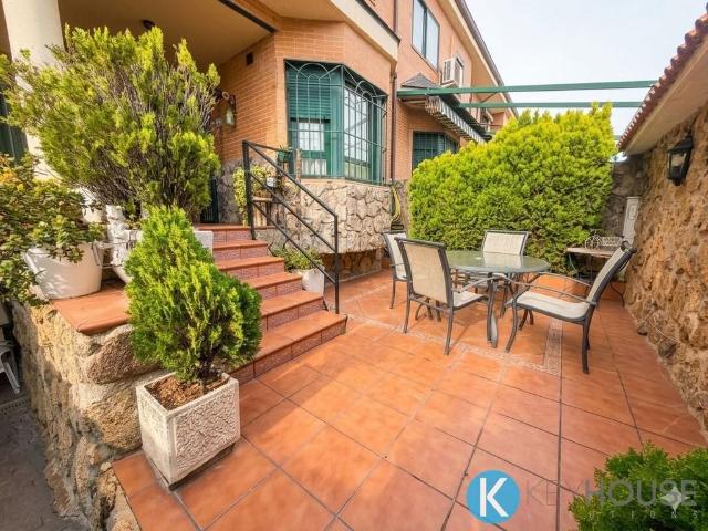 Chalet en venta en San Fernando De Henares, Madrid
