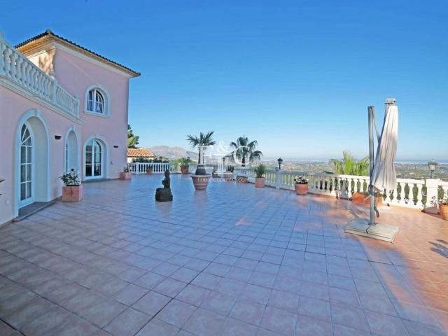 Villa en venta en Sella