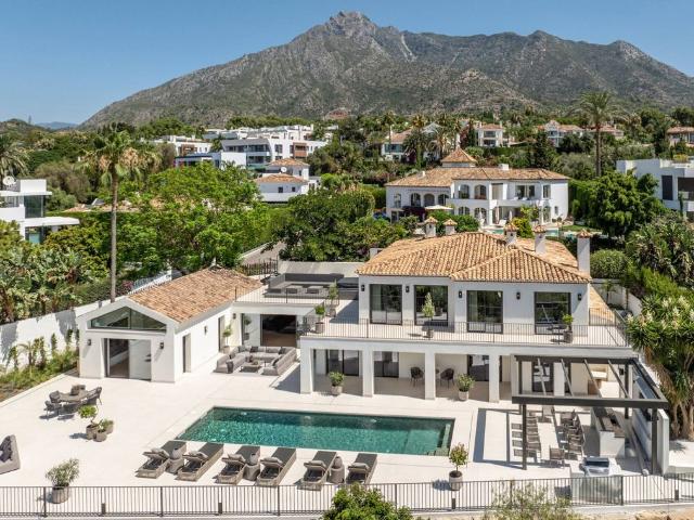 Villa en venta en Málaga, Urbanización Los Verdales