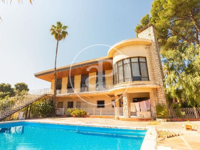 Villa en venta en Torrent, Urbanización Mas de la Montañeta