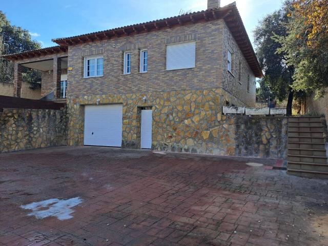 Villa en venta en Valdeaveruelo