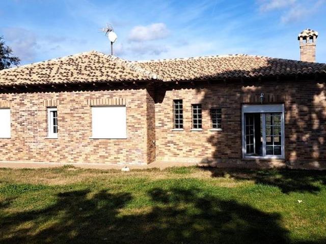 Chalet en venta en Valdeaveruelo, Castilla-La Mancha