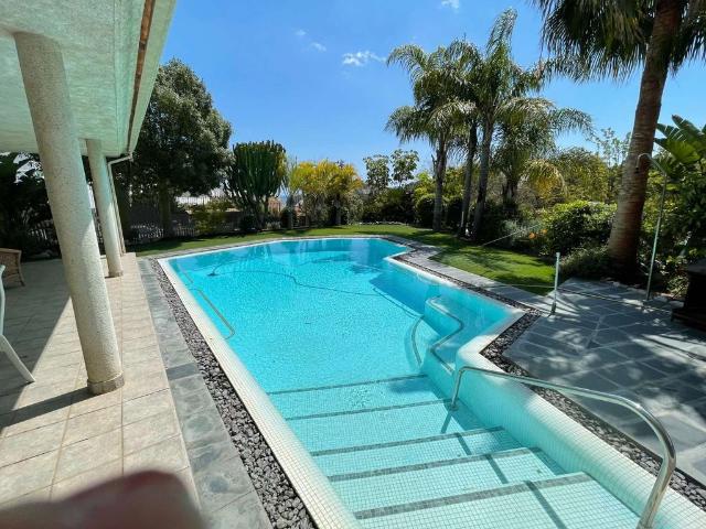 Villa en alquiler en Benalmádena, Arroyo de la Miel