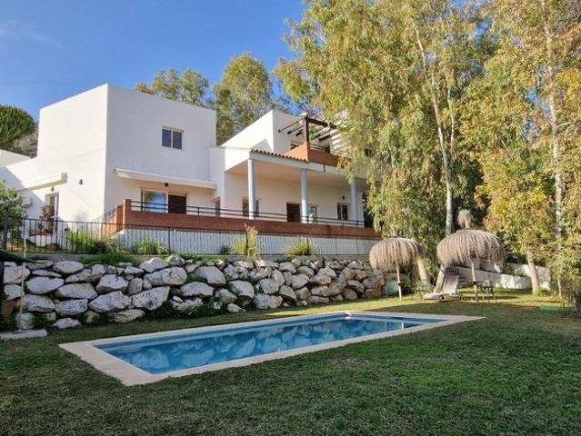 Villa en alquiler en Benalmádena, Santana