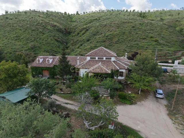 Casa en venta en Huelma, Andalucía