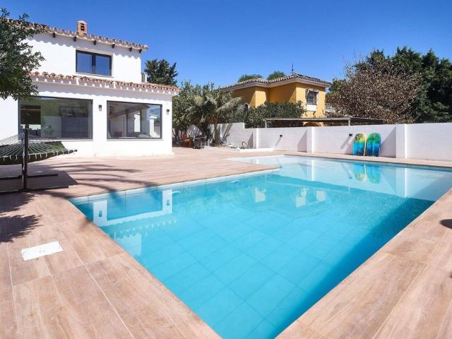 Chalet en venta en La Sierrezuela, Costa del Sol Occidental
