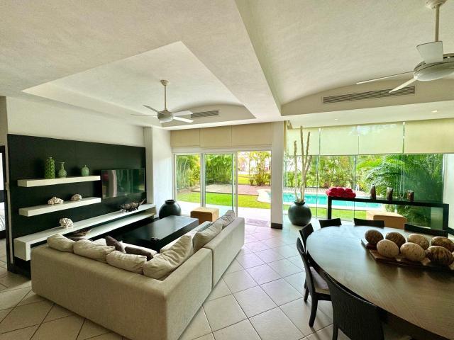 Departamento en venta en Zihuatanejo de Azueta, Marina Ixtapa