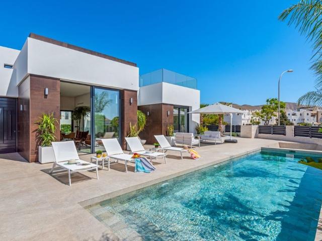 Chalet en venta en Urbanització L'Almadrava, l'Alacantí
