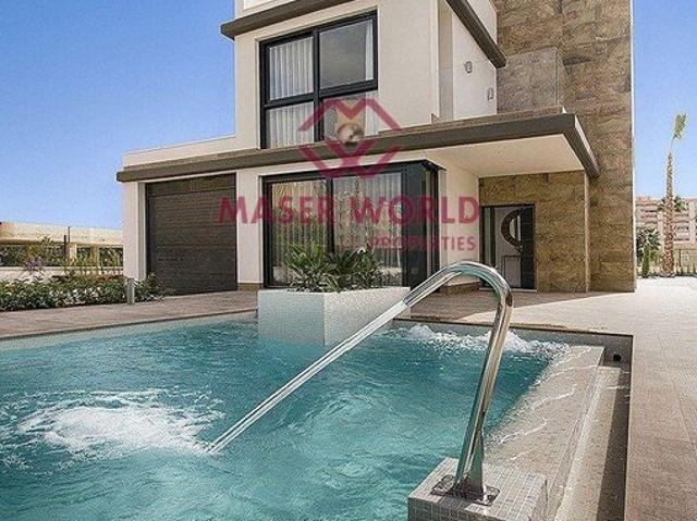 Villa en venta en Cartagena, Playa Honda