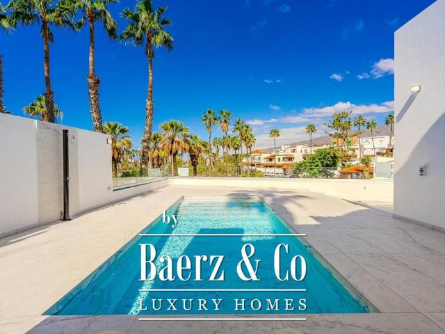 Chalet en venta en San Eugenio Bajo, Adeje