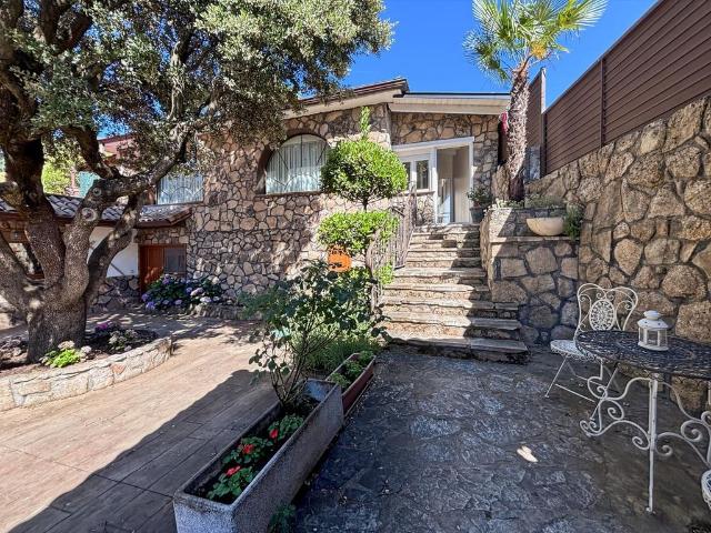Chalet en venta en Navalquejigo, El Escorial