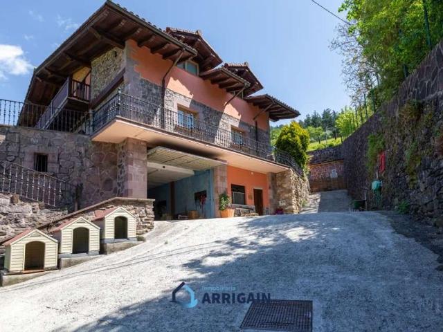 Chalet en venta en Elduain, Guipúzcoa