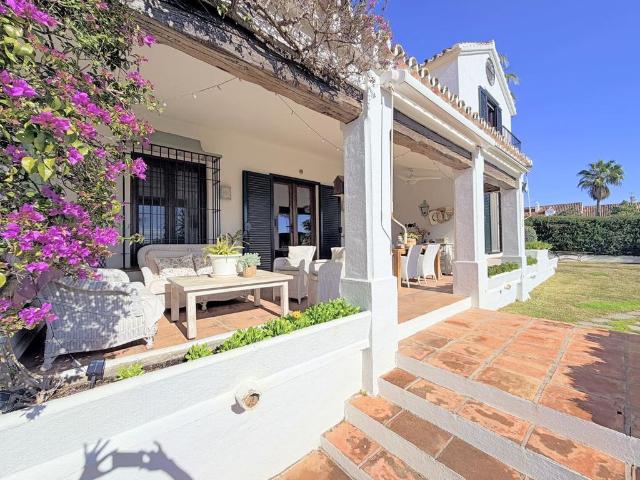 Chalet en venta en Monte Biarritz, Costa del Sol Occidental