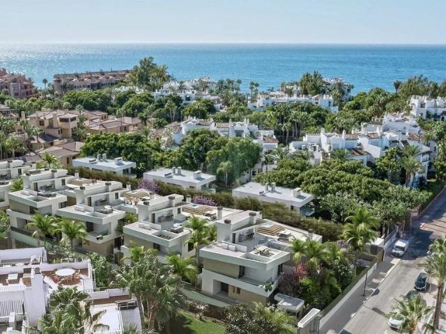 Villa en venta en Estepona