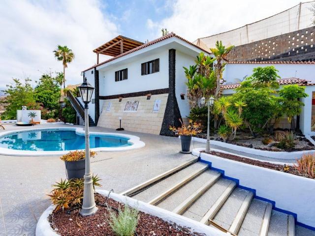 Chalet en venta en Guía de Isora, Canarias