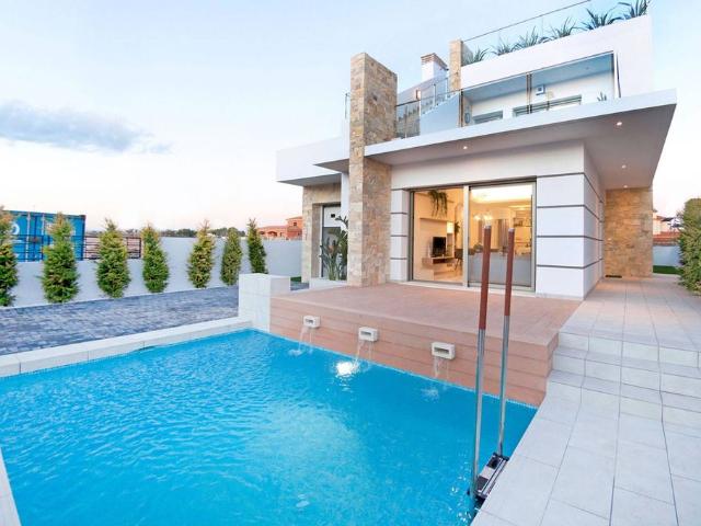 Villa en venta en Los Alcázares, Roda