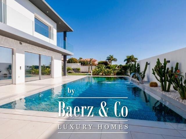 Chalet en venta en Playa Paraíso, Adeje