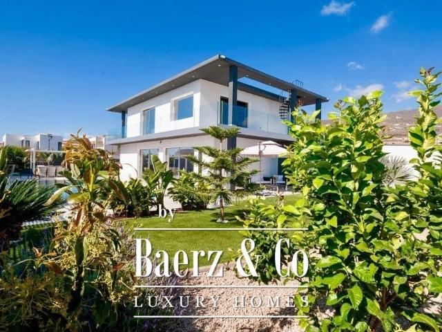 Chalet en venta en Playa Paraíso, Adeje