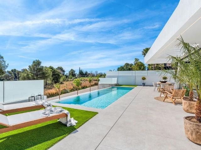Chalet en venta en la Marina Baixa, Valencia