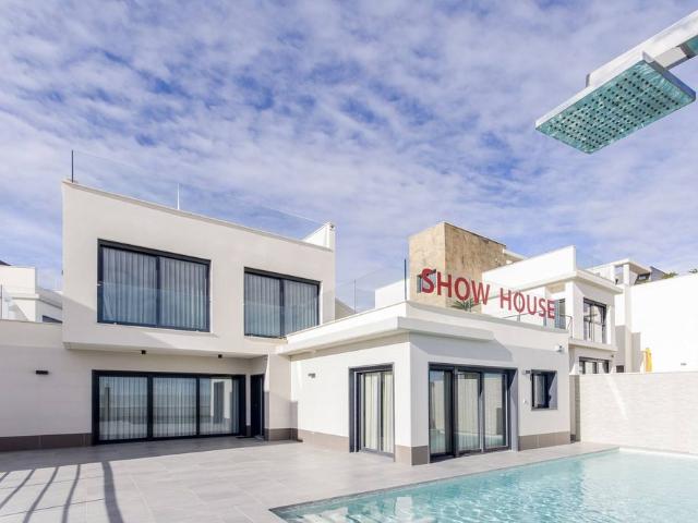 Villa en venta en San Miguel De Salinas, Las Escalericas