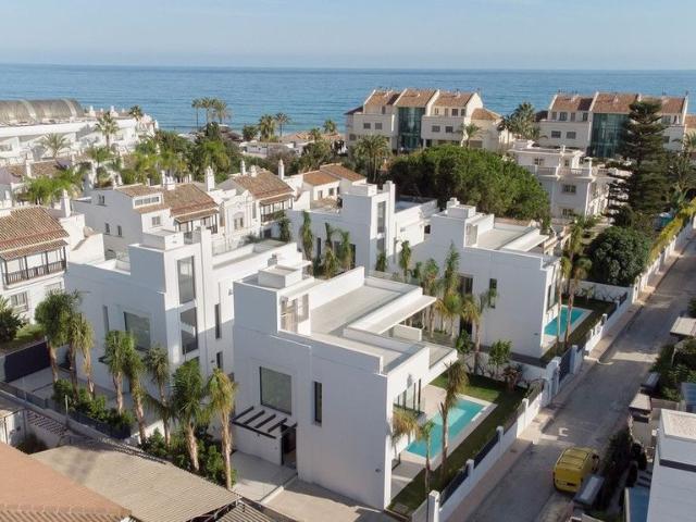 Villa en venta en Málaga, Parque La Carolina
