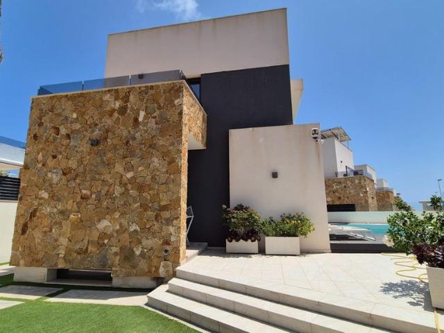Chalet en venta en Cabo Cervera-Playa la Mata, el Baix Segura / La Vega Baja