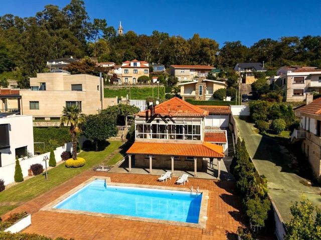 Chalet en venta en Teis, Vigo