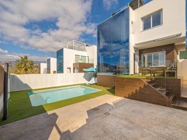Casa en venta en la Marina Baixa, Valencia