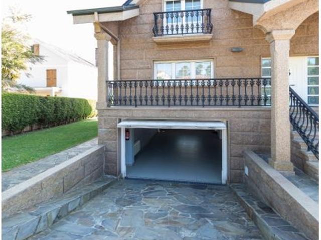 Casa en venta en Oleiros, A Coruña