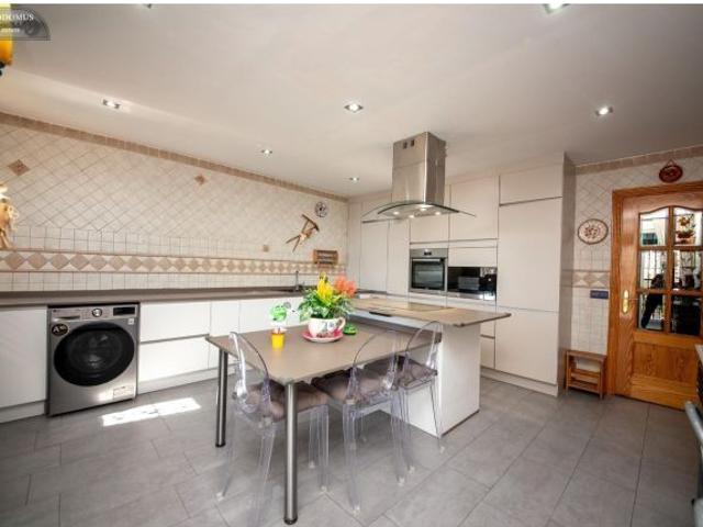 Casa en venta en Parque Coimbra, Móstoles