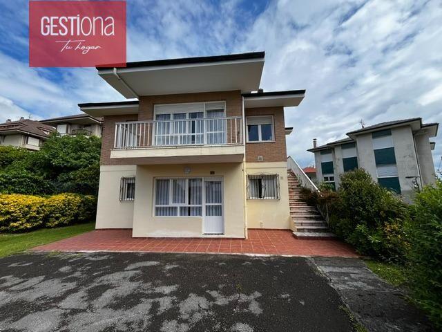 Casa en venta en Barrio El Arco, Noja