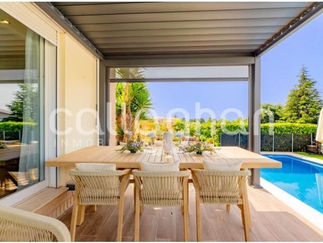 Casa en venta en Urbanización Montecolorado, el Camp de Túria