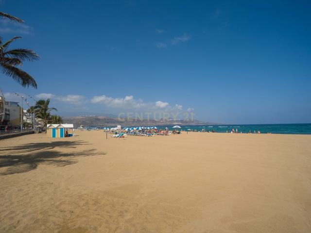 Piso en venta en Santa Catalina-Canteras, Gran Canaria