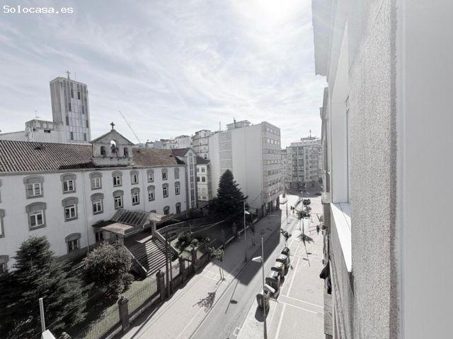 Piso en venta en A Virxe do Camiño, Pontevedra