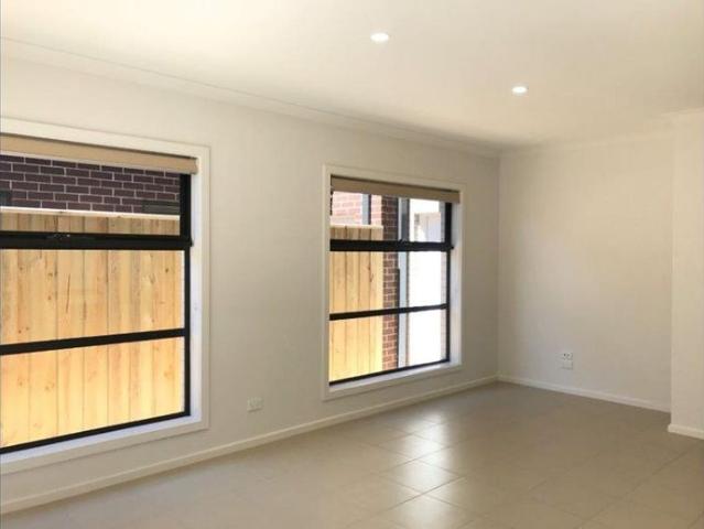 Townhouse for rent in Harvest Views Estate, Melbourne
