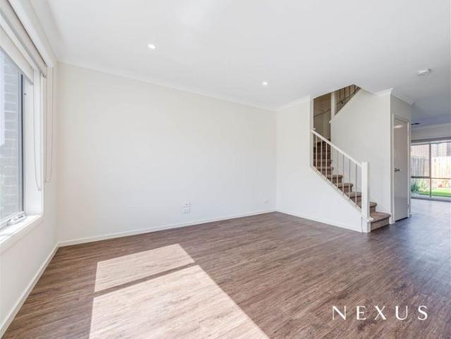 Townhouse for rent in Somerfield Estate, Melbourne