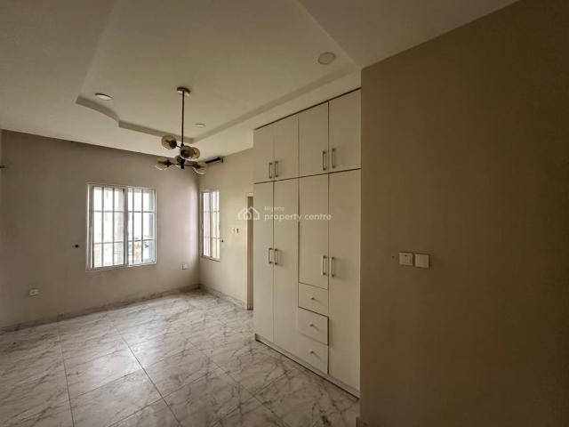 Flat for rent in Eti Osa, Lagos