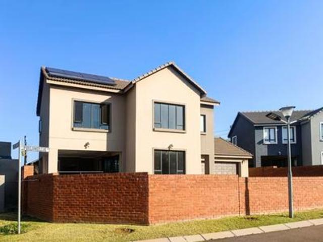 House for sale in Waterkloof, Gauteng
