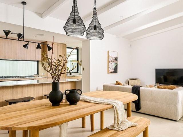 Cottage for sale in Haynes, Western Australia