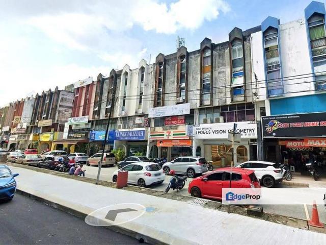 Shop for sale in Cheras