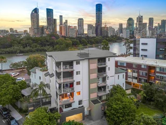 Apartment for sale in Toombul, Queensland