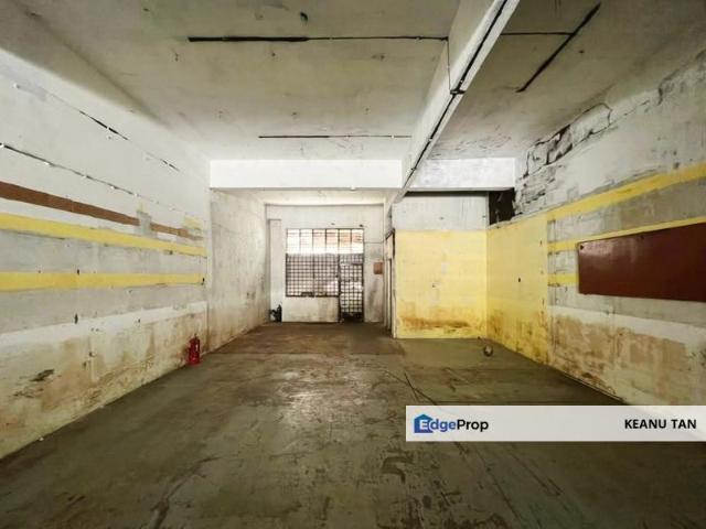 Shop for sale in Shah Alam, Petaling