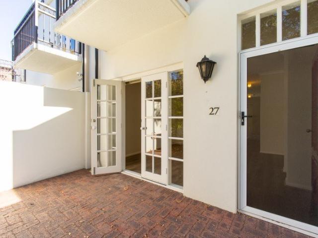 Townhouse for rent in Cockburn, Western Australia