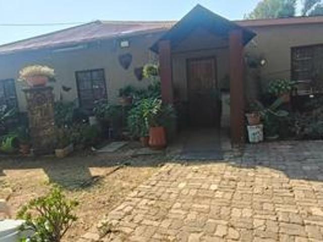 House for sale in Waterkloof, Gauteng