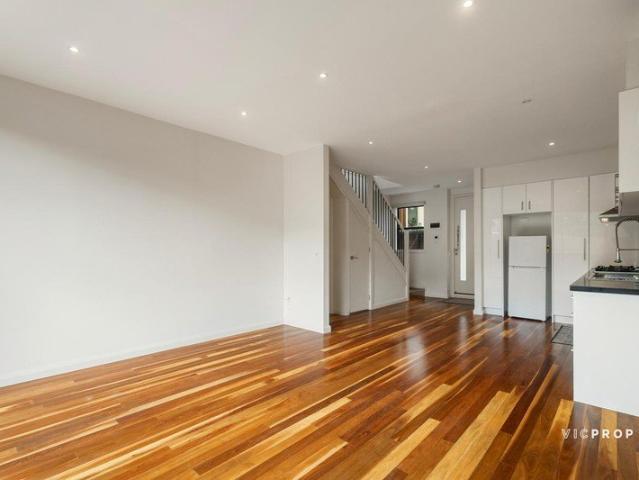 Townhouse for sale in Camerons Creek, Victoria