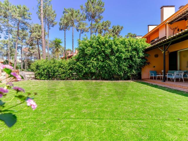 Apartamento alugar em Herdade da Aroeira, Almada