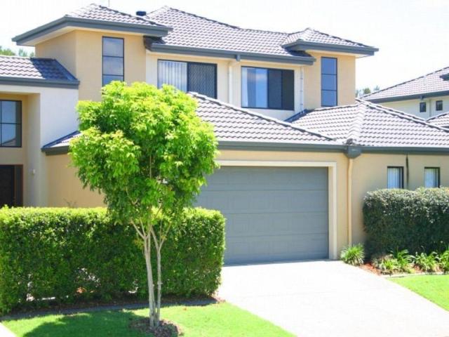 Townhouse for sale in Fernbrook, Queensland