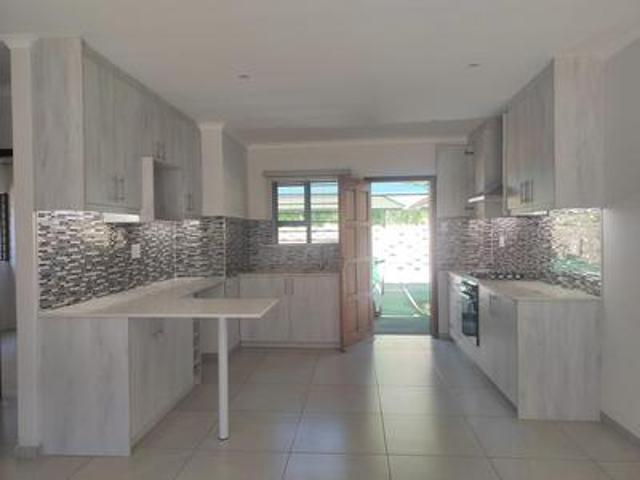 Apartment for rent in Queensburgh, Kwazulu-natal
